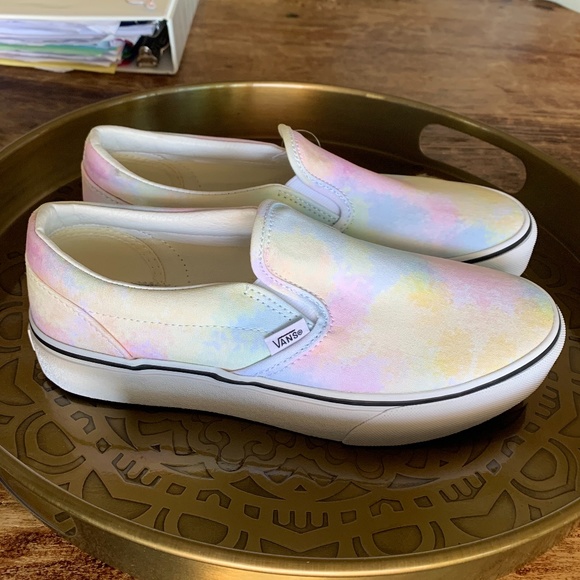 Vans Classic Slip-On Size 7 Youth= Women's size 8.5 - Picture 2 of 15